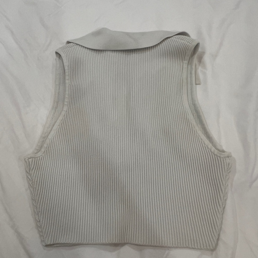 Aritzia Babaton Sculpt Knit polo tank - Picture 4 of 4